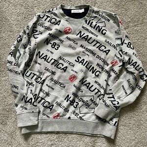 Nautica Men’s Gray Crewneck Sweater with Bold Text Pattern